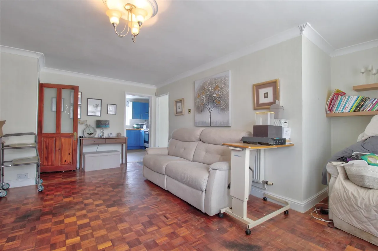 St. Brannocks Close, Barry, CF62, photo 5