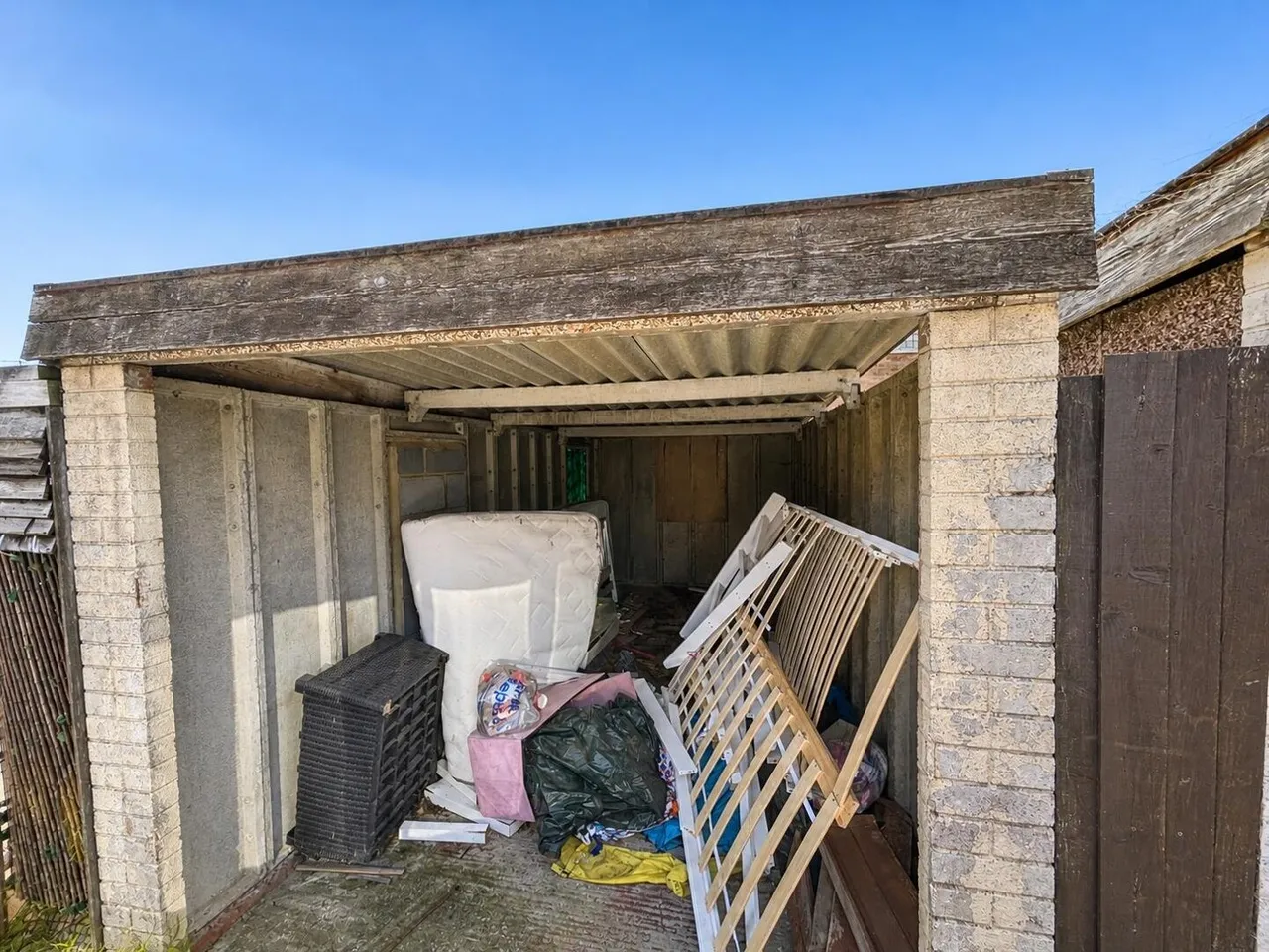 Highlands Close, Rochester, photo 12