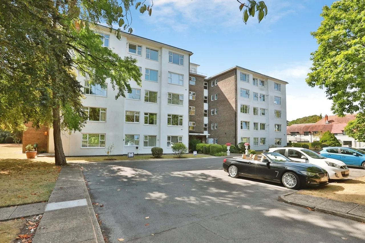 2 bed flat for sale, Western Road, Branksome Park, BH13