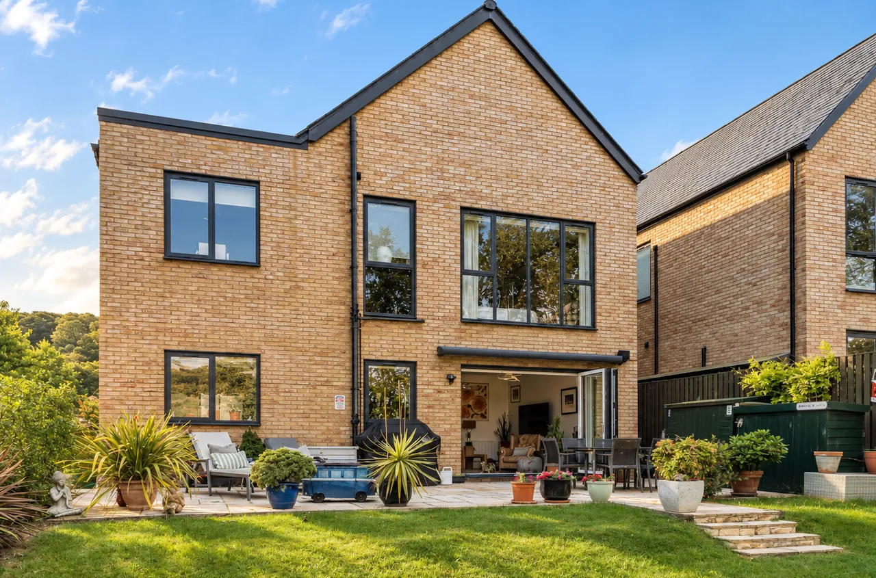 John Martin Gardens, Standish, GL10, photo 16