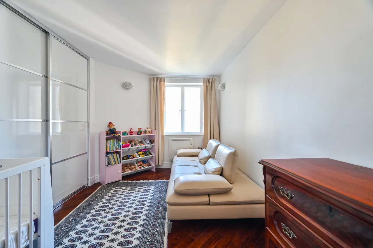 Flat 32 Naxos Building, 4 Hutchings Street, London, photo 5
