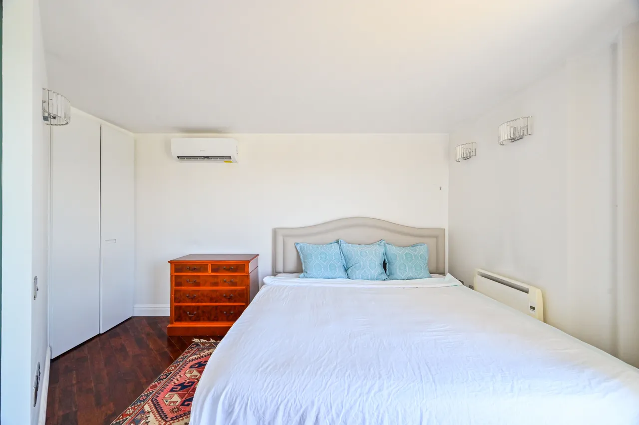 Flat 32 Naxos Building, 4 Hutchings Street, London, photo 9