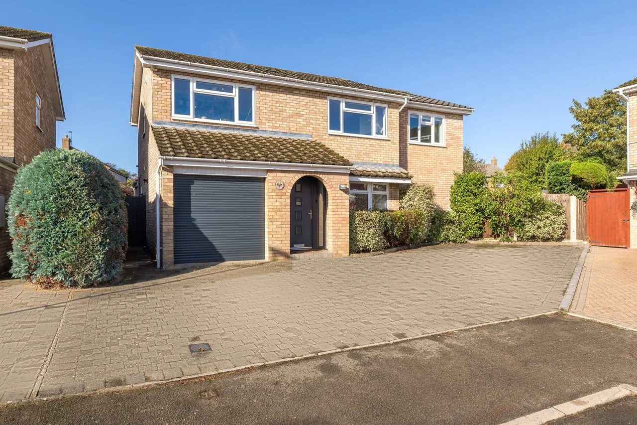 5 bed house for sale, Bramley Grove, Bluntisham, PE28