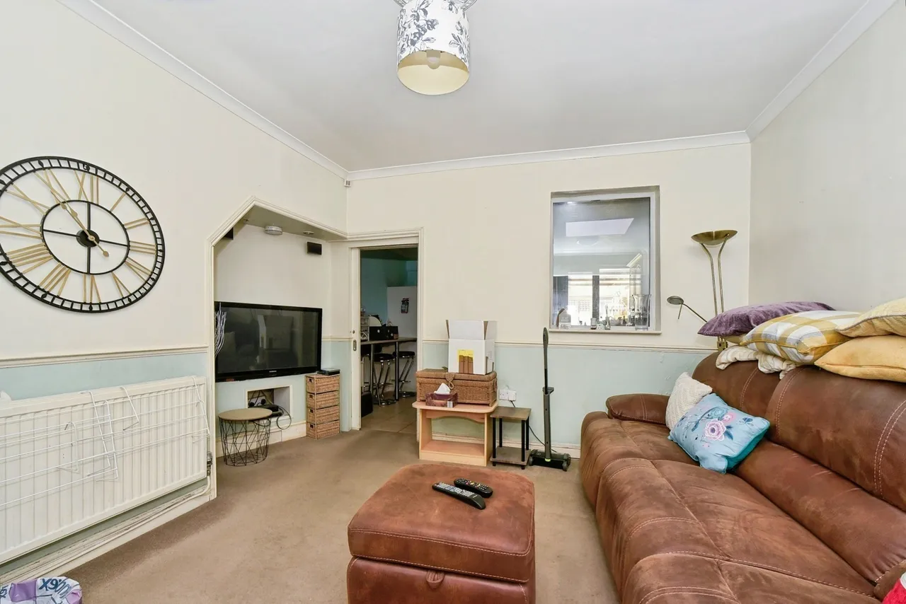 Morrison Street, Swindon, Wiltshire, SN2, photo 3