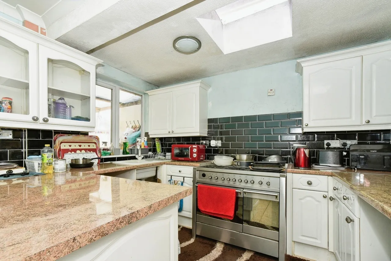 3 bed house for sale — Morrison Street, Swindon, Wiltshire, SN2