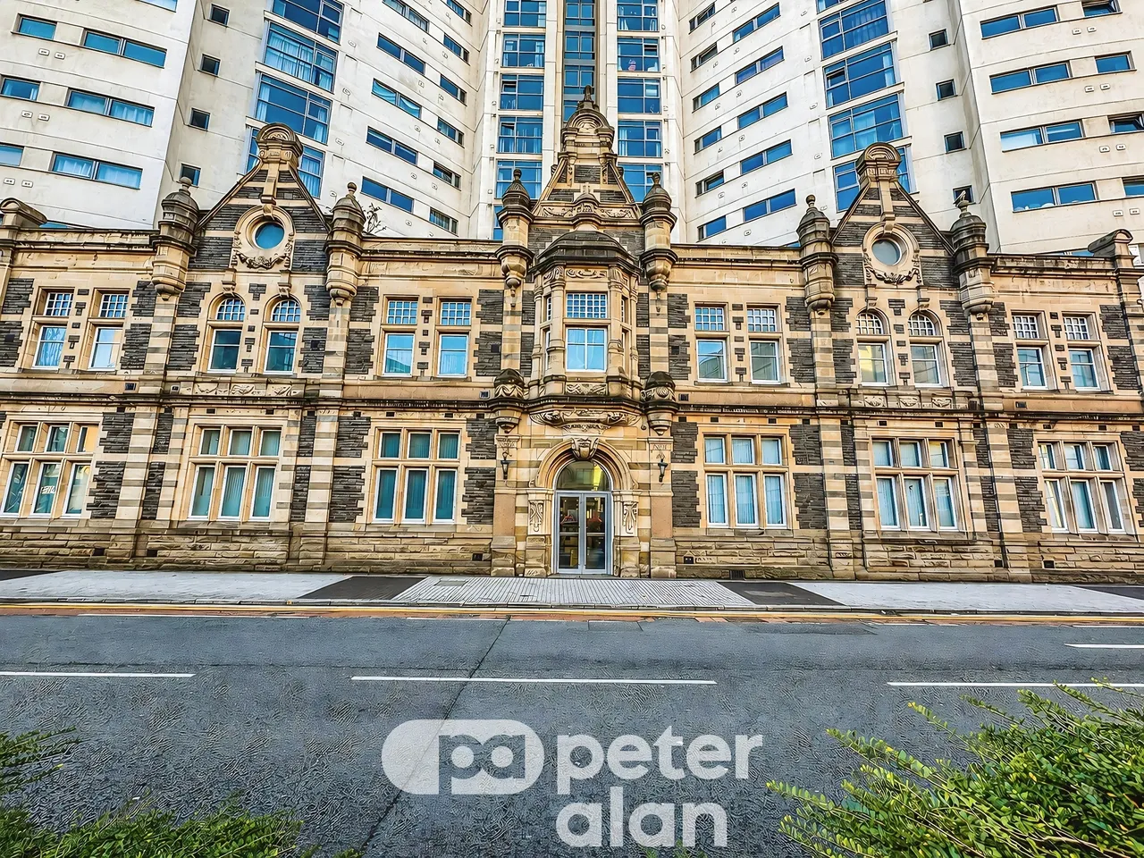 2 bed flat to rent, Altolusso Cardiff, CF10