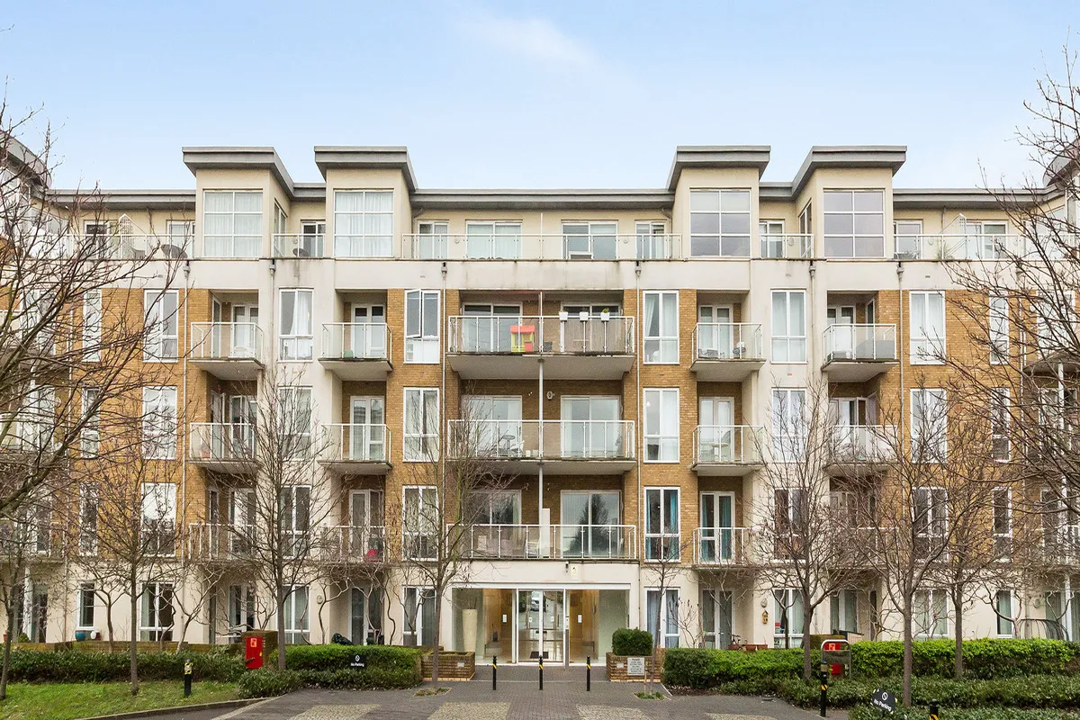 3 bed flat for sale, Melliss Avenue, Richmond, TW9