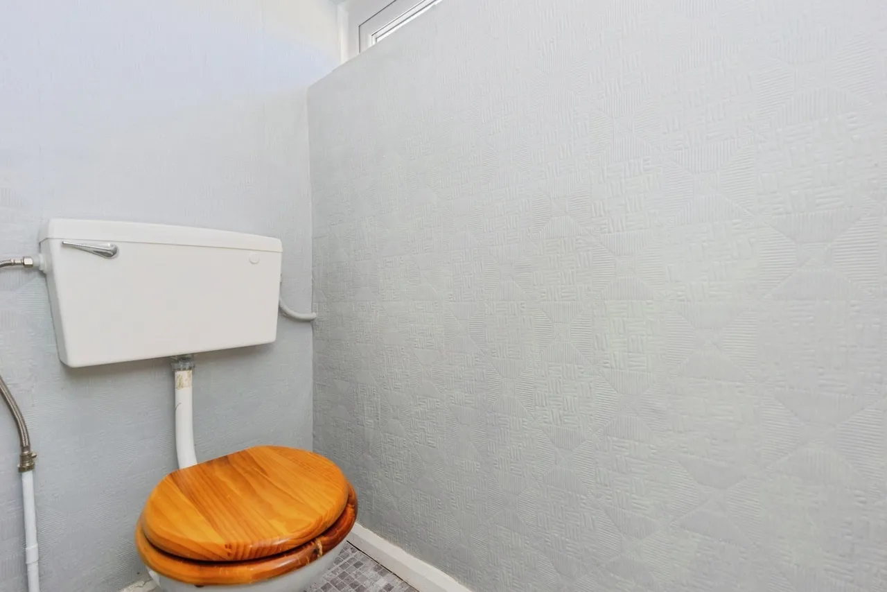 Agecroft Road, Romiley, Stockport, Greater Manchester, SK6, photo 31