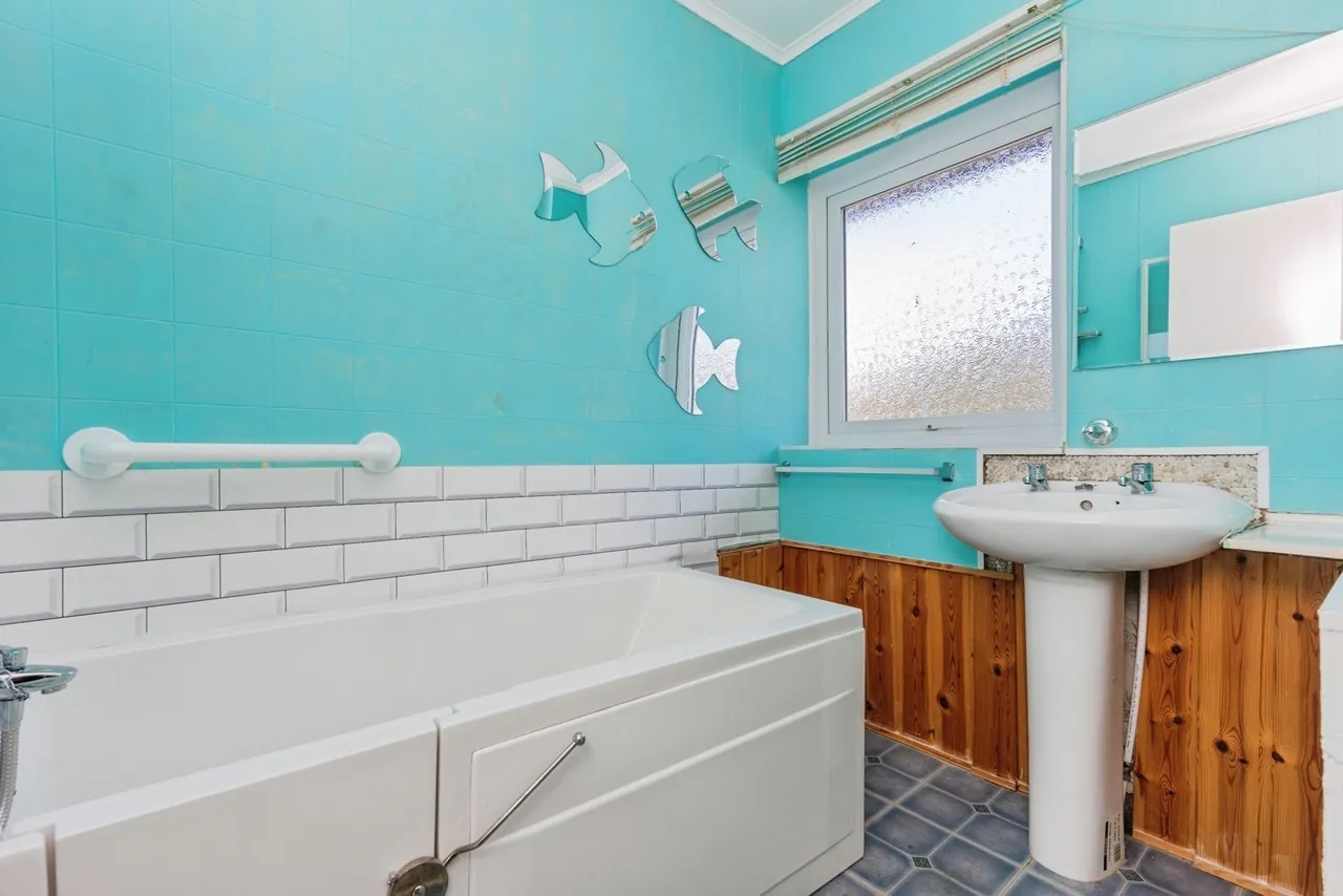 Agecroft Road, Romiley, Stockport, Greater Manchester, SK6, photo 30