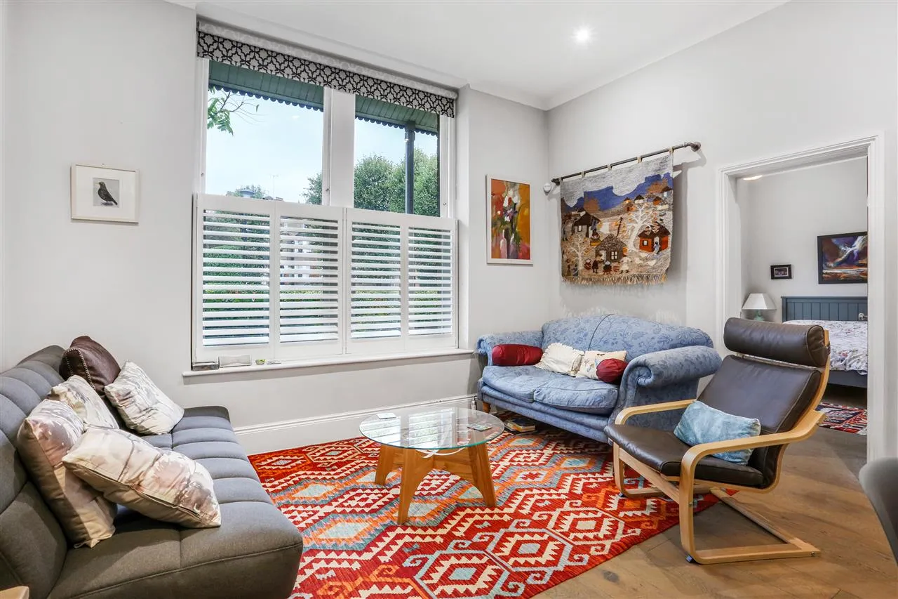 Carleton Road, Tufnell Park, London, photo 4