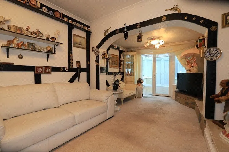 Deyncourt Road, Wolverhampton, WV10, photo 2