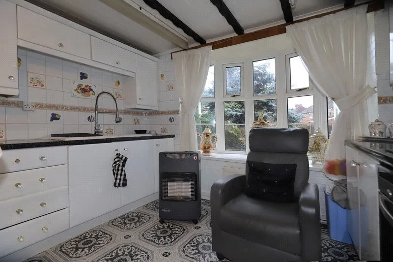 Deyncourt Road, Wolverhampton, WV10, photo 4