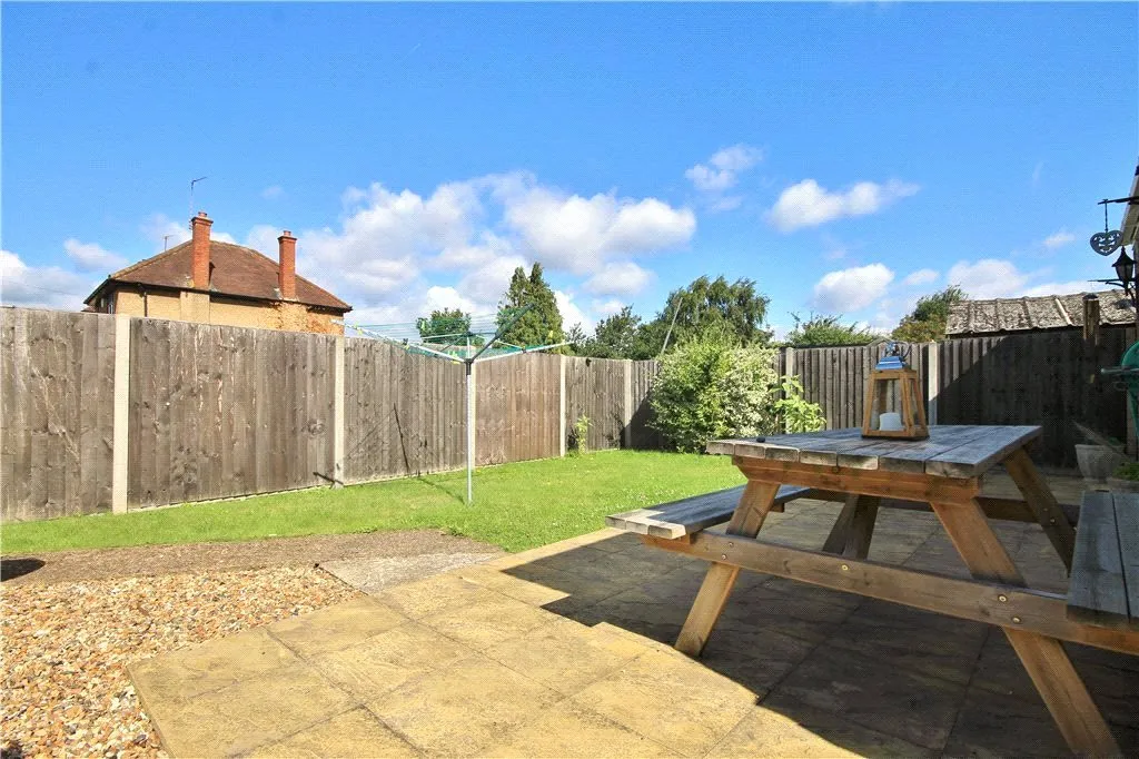 Marsh Lane, Addlestone, KT15, photo 4