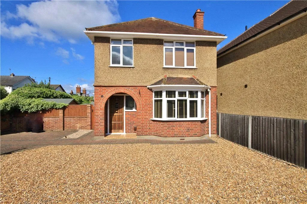 1 bed property to rent, Marsh Lane, Addlestone, KT15