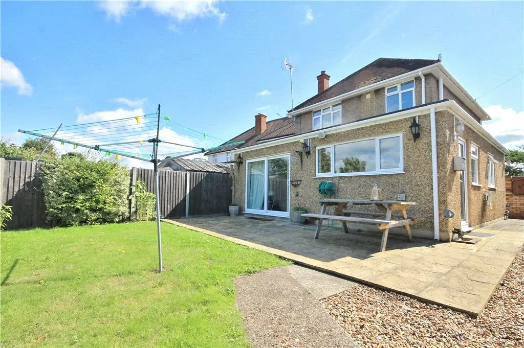 Marsh Lane, Addlestone, KT15, photo 8