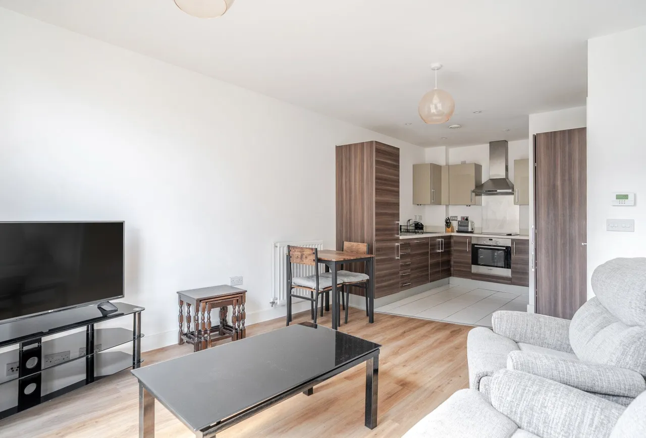 1 bed flat for sale — Longmead Terrace, Bath, BA2 3WL