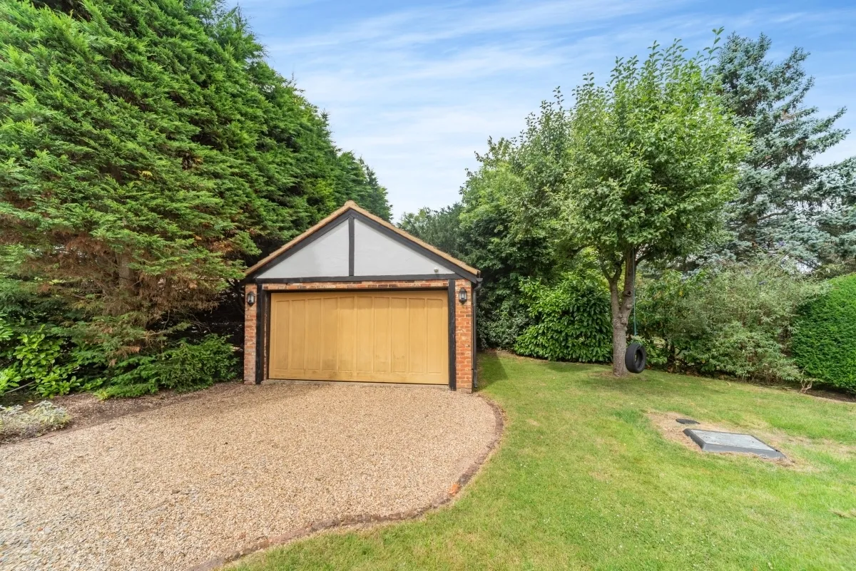 Hawthorn Hill Bracknell, RG42, photo 7