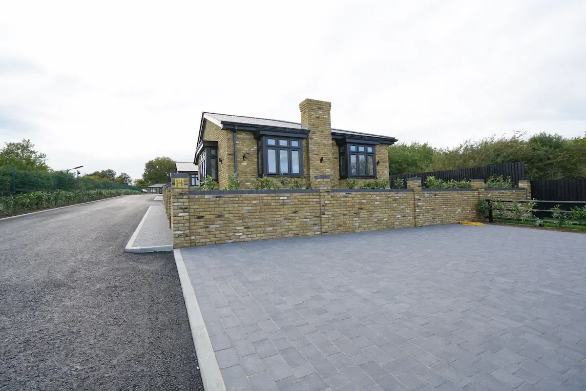 2 bed house to rent, Greenacre Mews, Fobbing