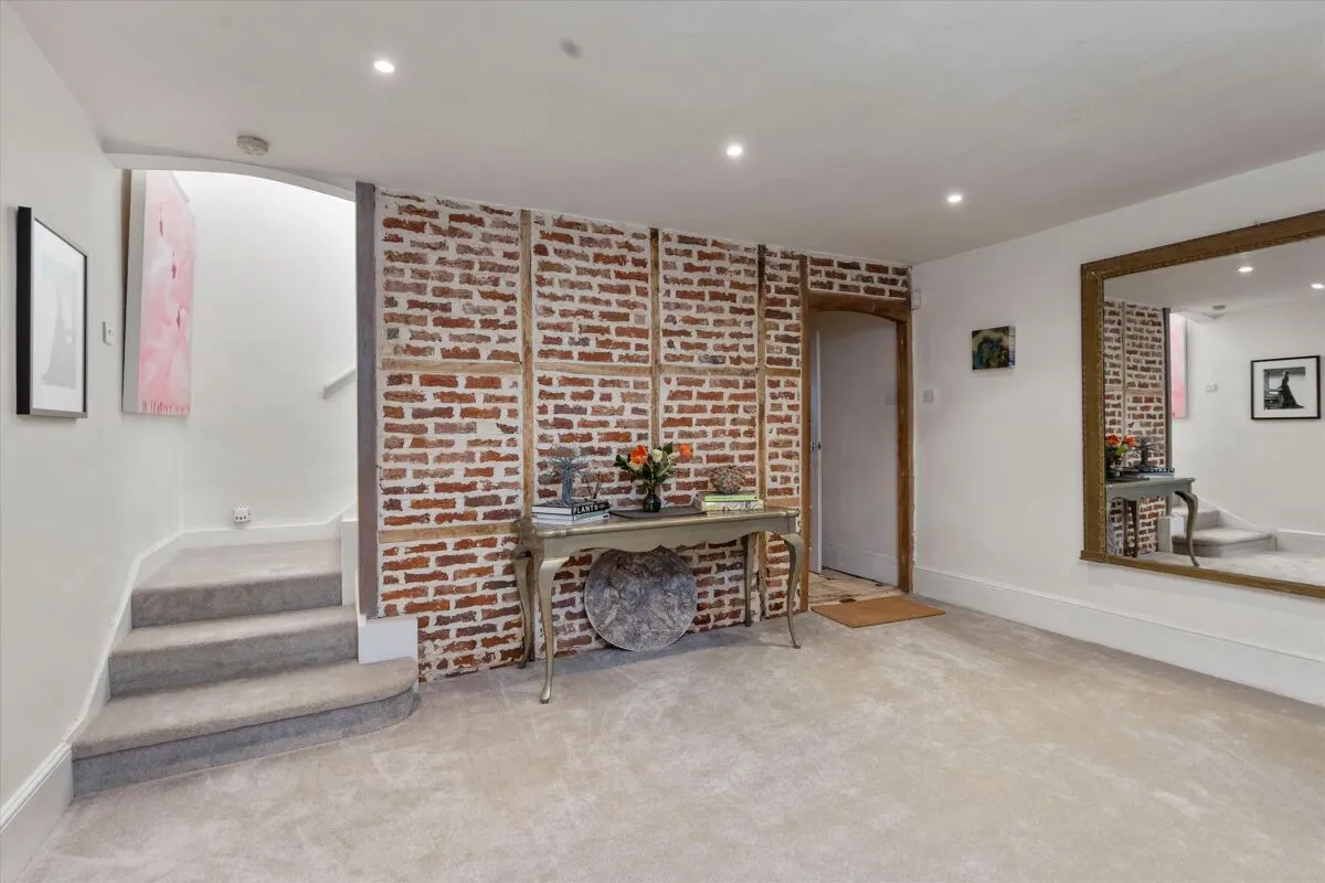 Woodlands Lane, Stoke D'Abernon, KT11, photo 11