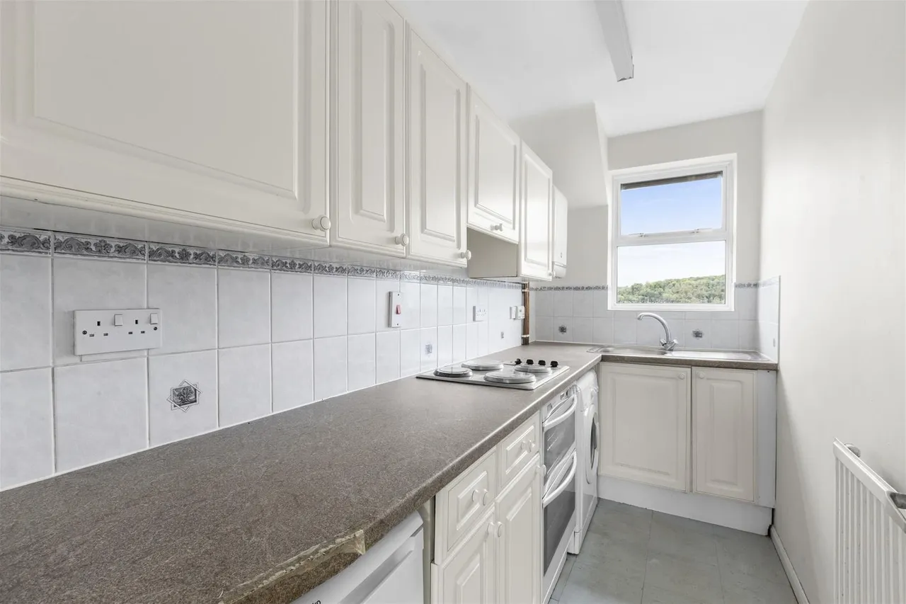 Totteridge Road, High Wycombe, HP13, photo 3