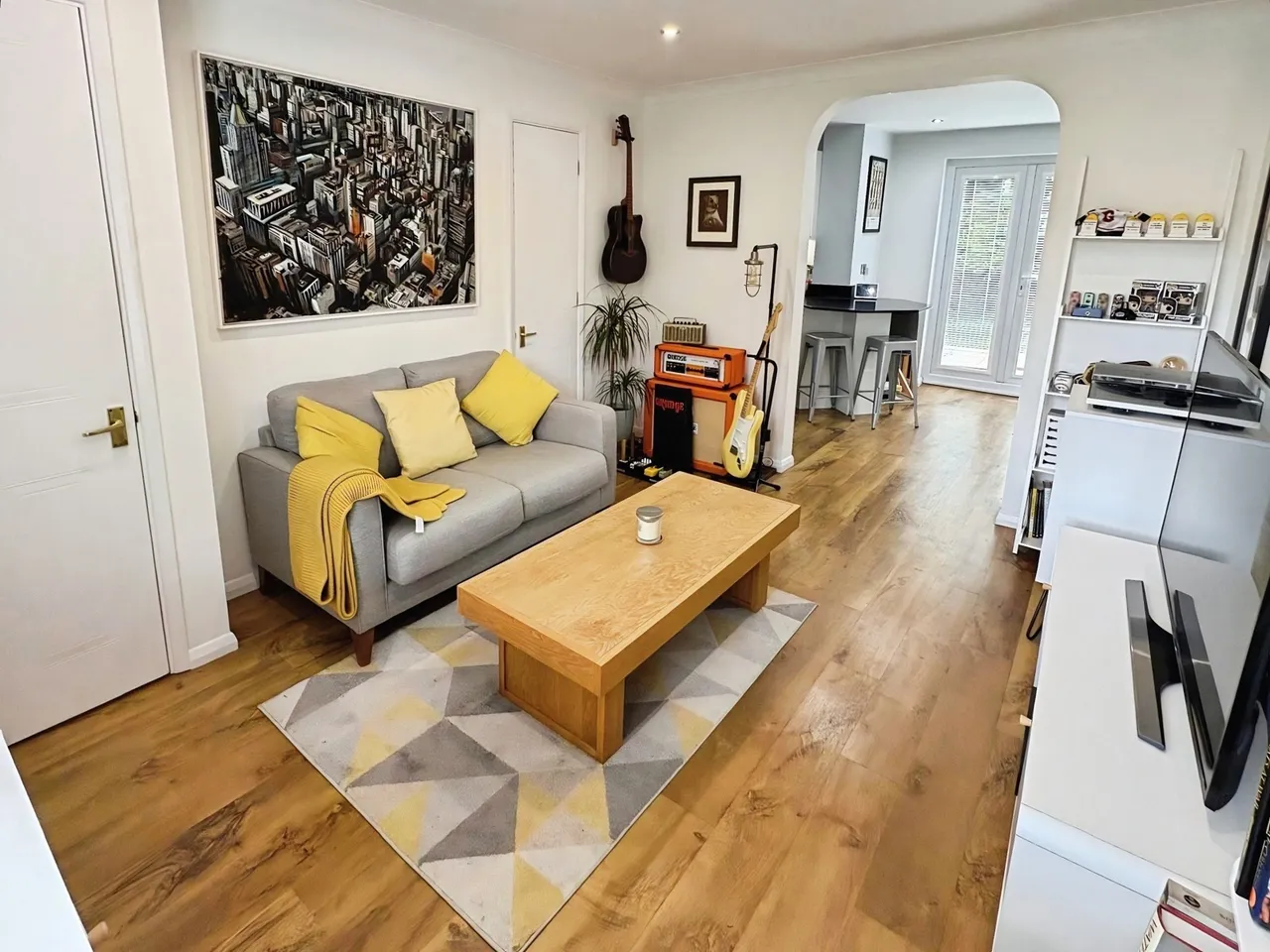 Phillips Close, Tongham, Surrey, GU10 1AW, photo 3