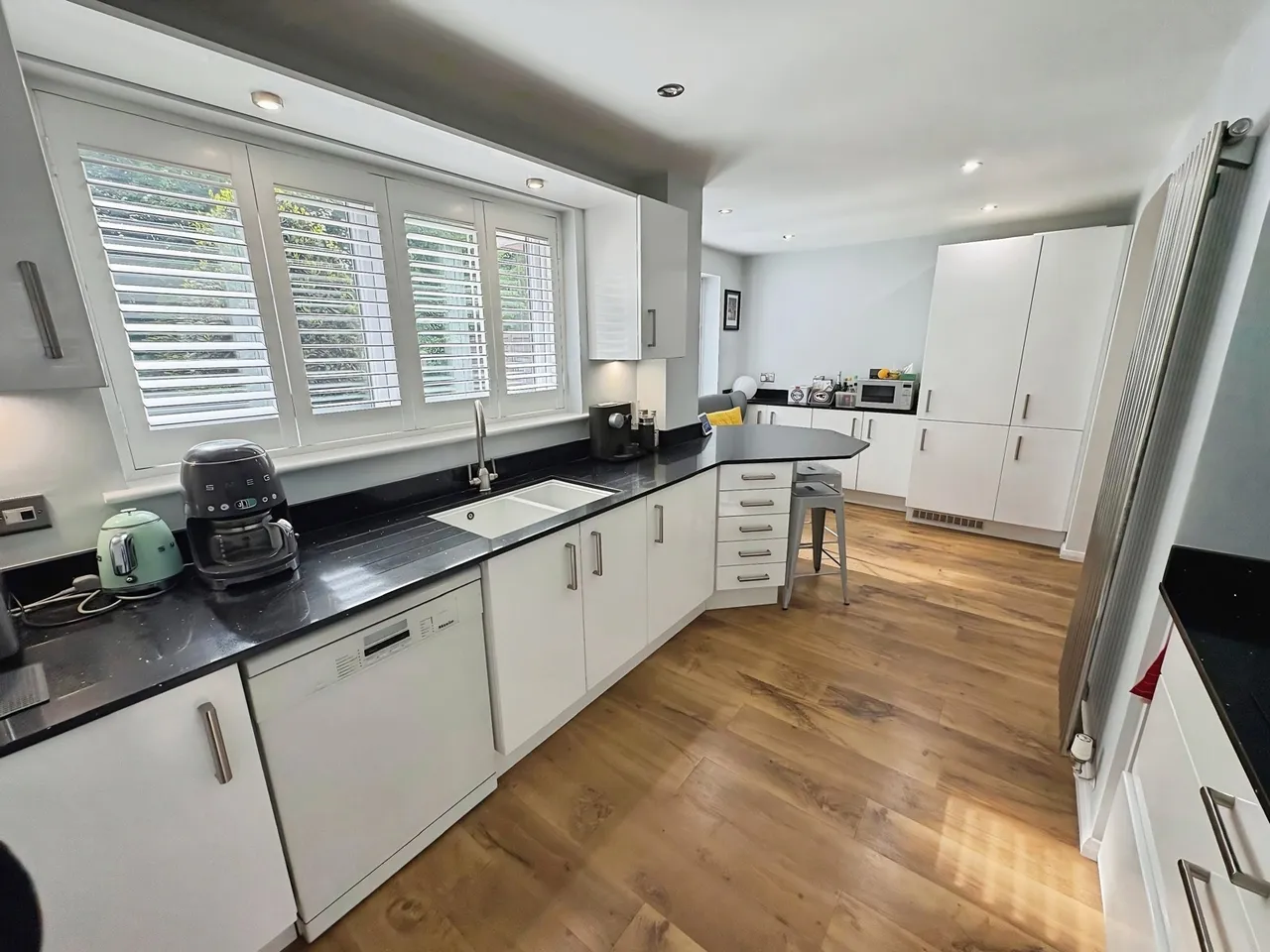 Phillips Close, Tongham, Surrey, GU10 1AW, photo 10