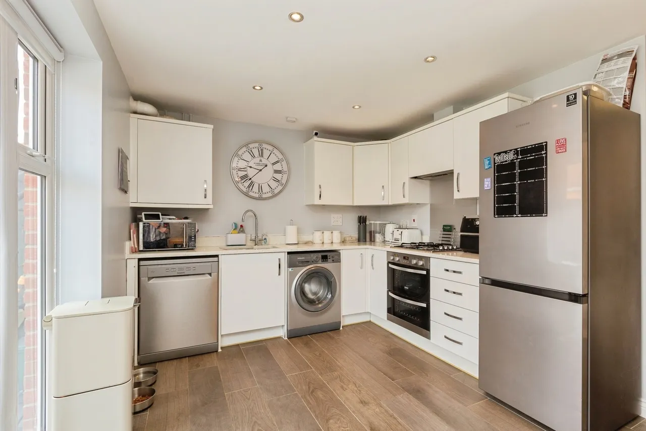 Merton Close, Aylesbury, Buckinghamshire, HP18, photo 7