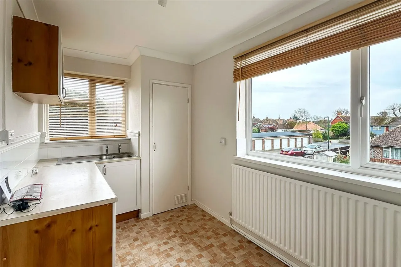 Rustington, Littlehampton, BN16, photo 9