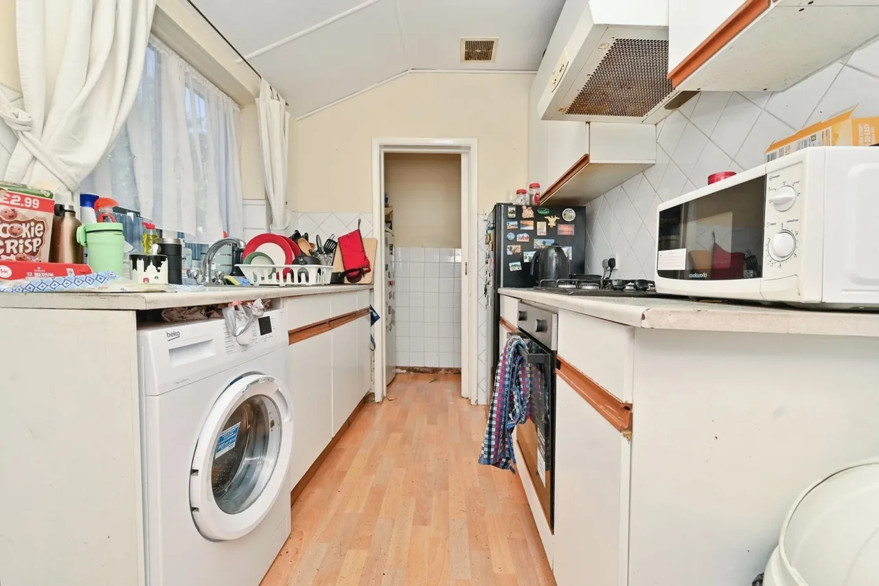 Ashton Road, Luton, Bedfordshire, LU1, photo 7