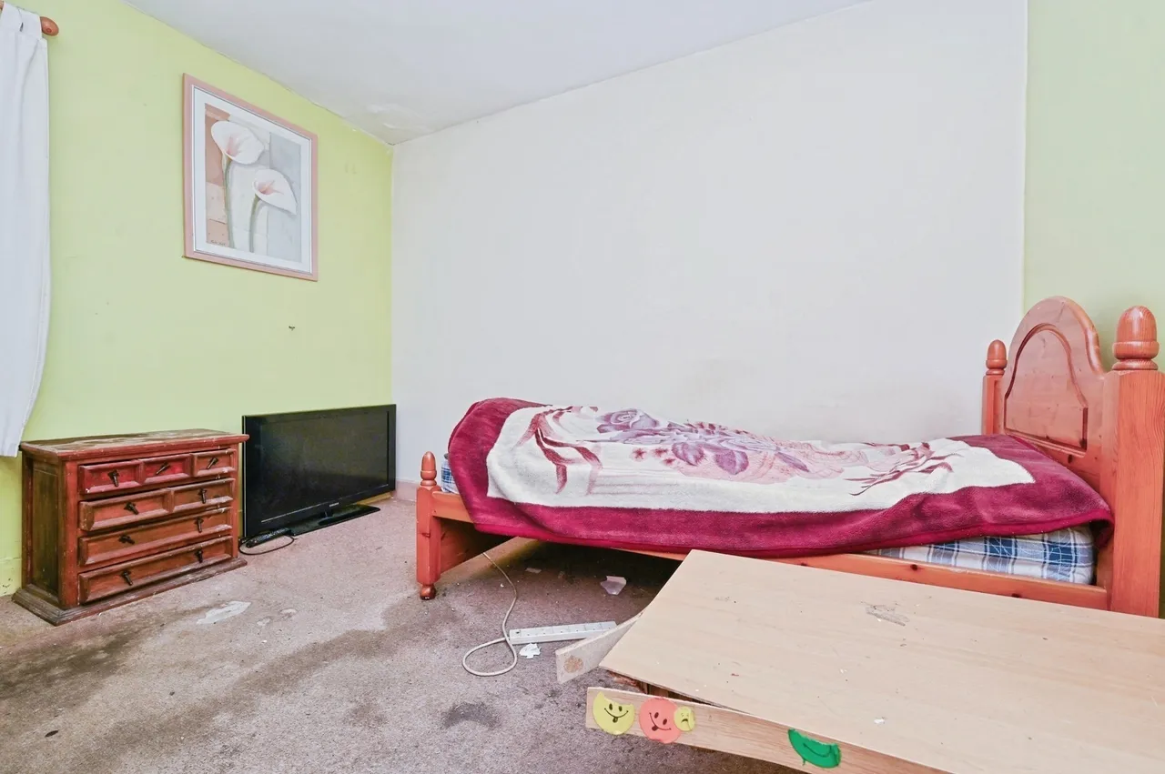 Ashton Road, Luton, Bedfordshire, LU1, photo 12