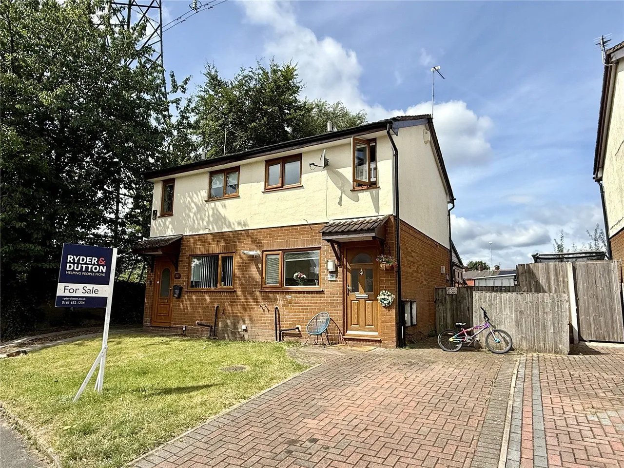 2 bed house for sale, Ravenwood, Chadderton, OL9