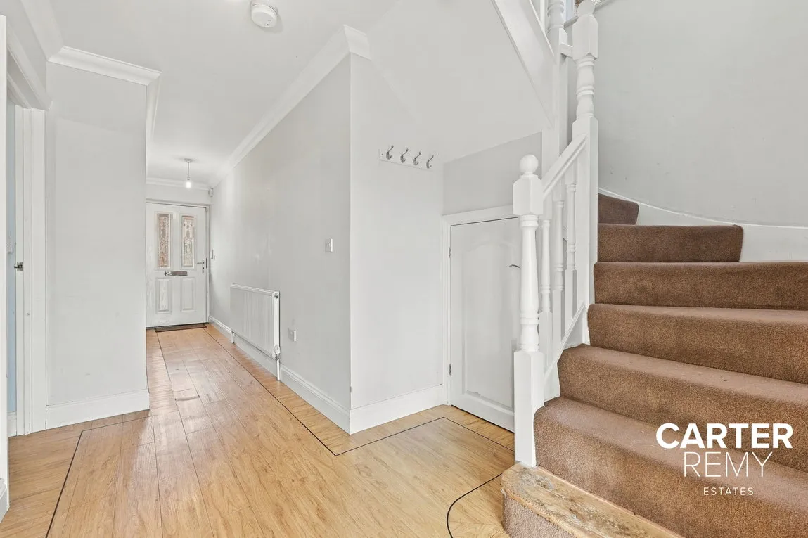 Bartley Road, Benfleet, SS7 4DB, photo 2