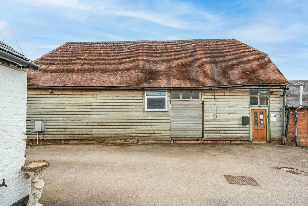 Manor Farm Courtyard Rowsham, Aylesbury, HP22, photo 8