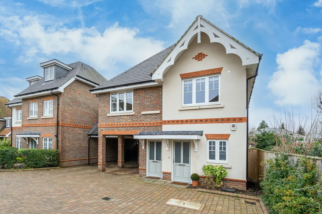 1 bed flat for sale — Bramley Gardens, Bourne End SL8 5FF