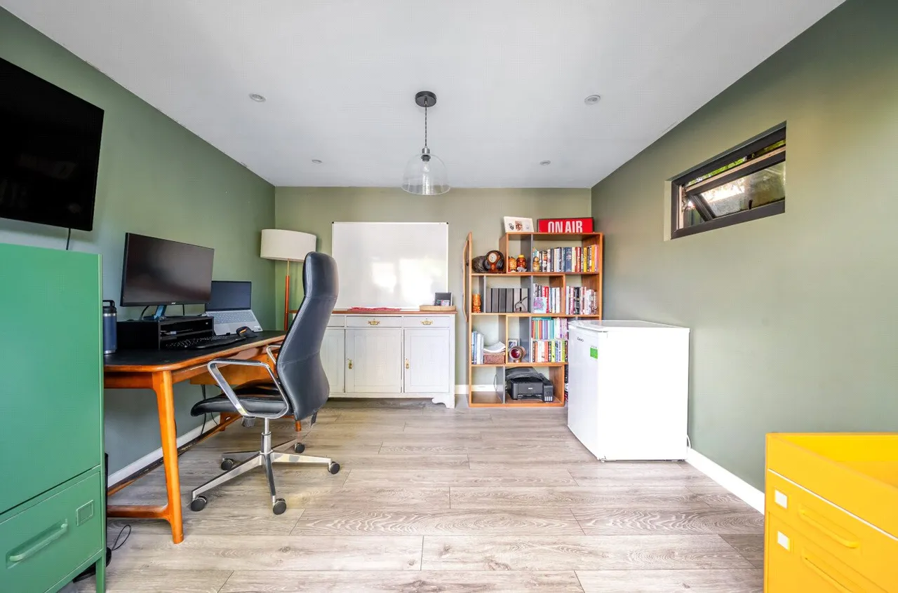 Rupert Road, Guildford, GU2, photo 7