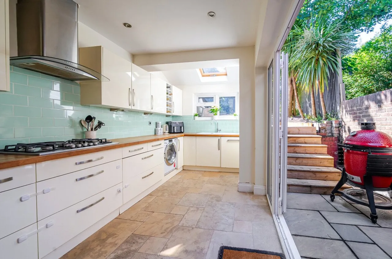 Rupert Road, Guildford, GU2, photo 15