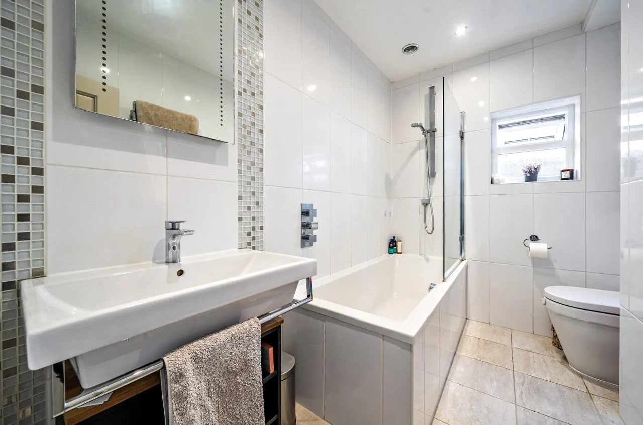 Rupert Road, Guildford, GU2, photo 12