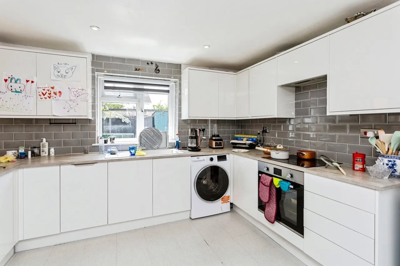Lavington Close, Crawley, RH11, photo 4