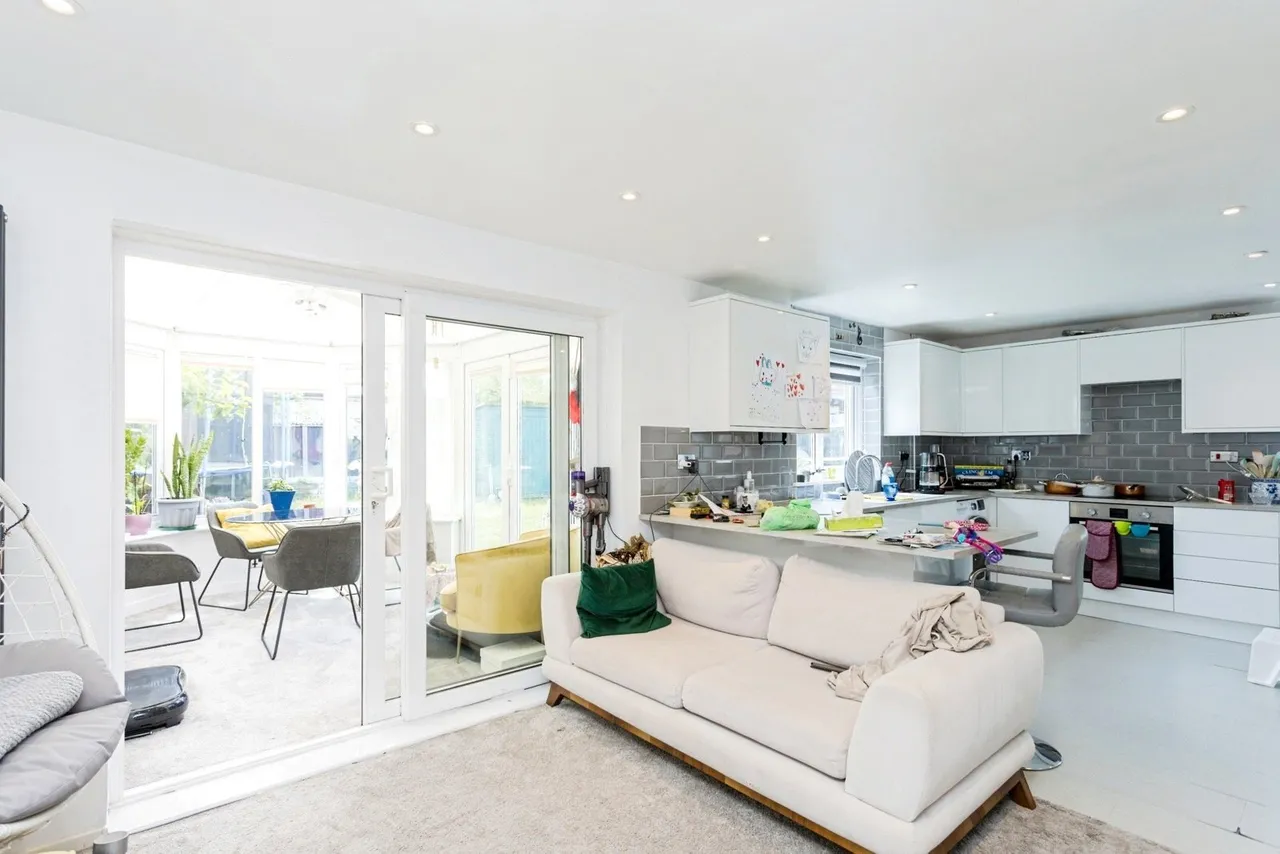 Lavington Close, Crawley, RH11, photo 6