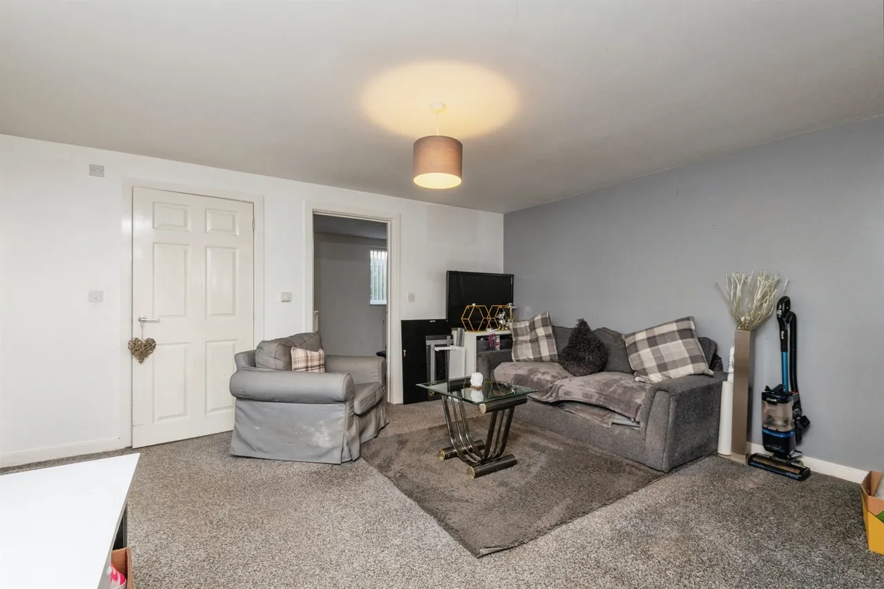 Wellington Court, Bradford, photo 4