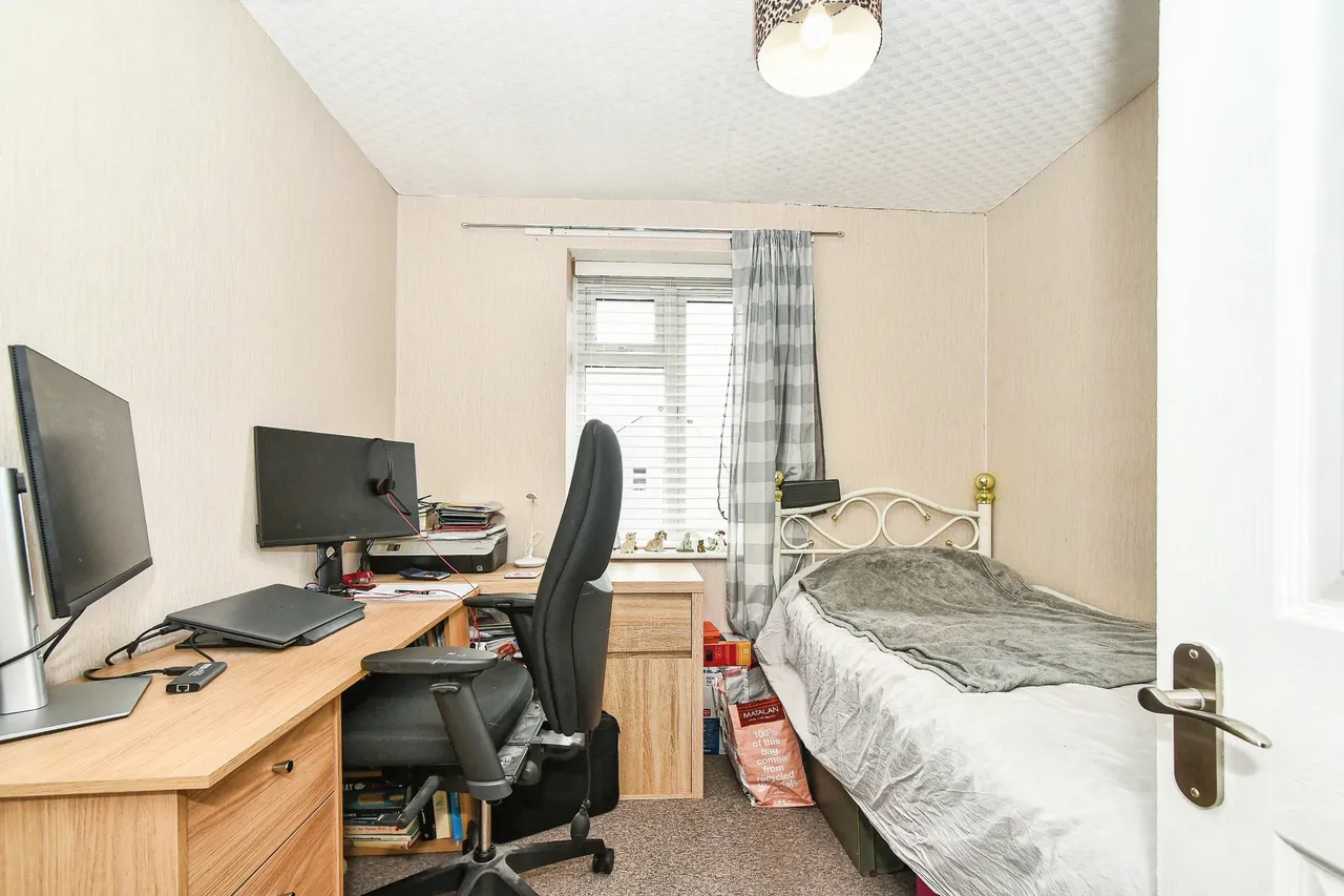 Thornbridge Avenue, Park South, SN3, photo 20