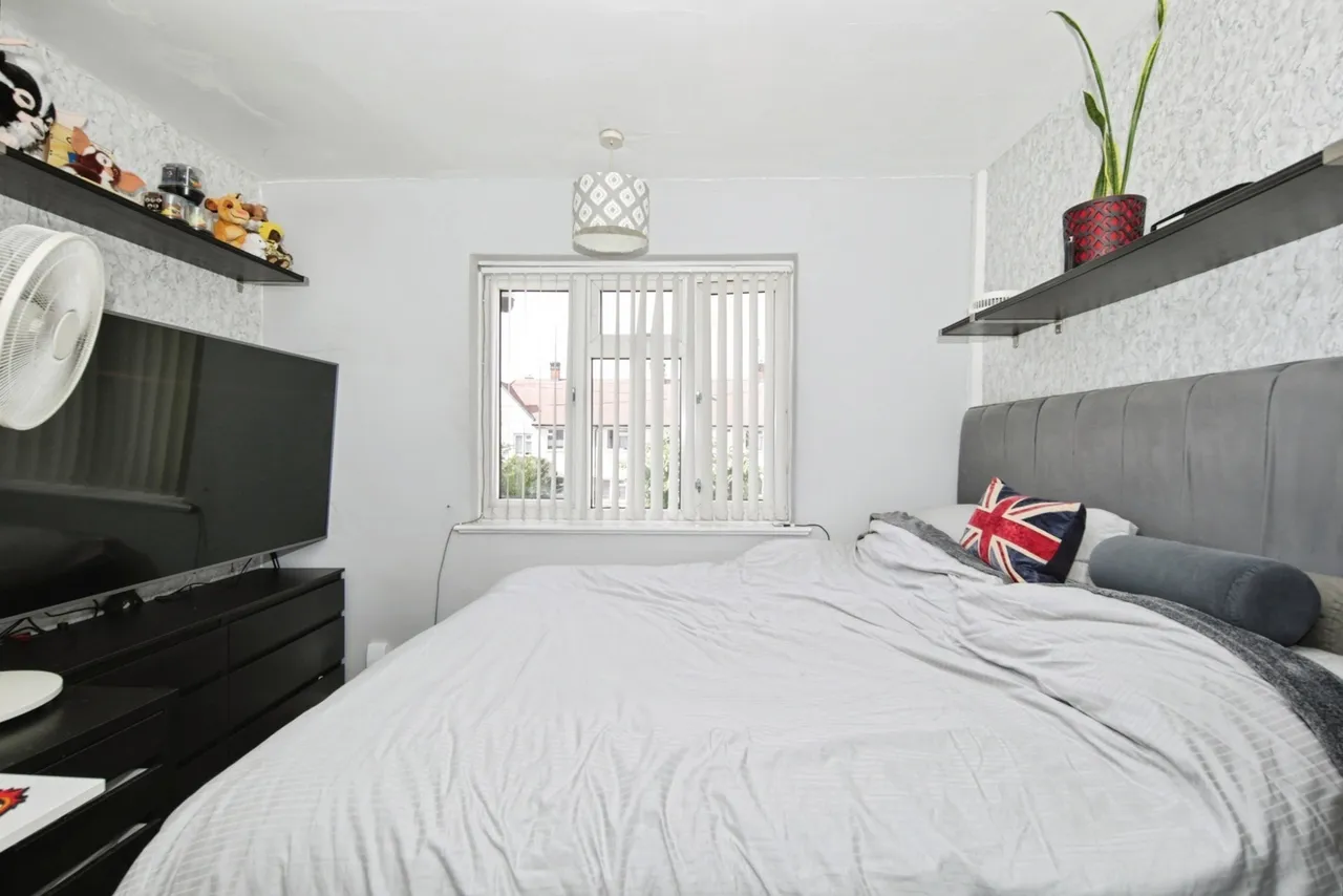 Barton Road, Nuneaton, Warwickshire, CV10, photo 12