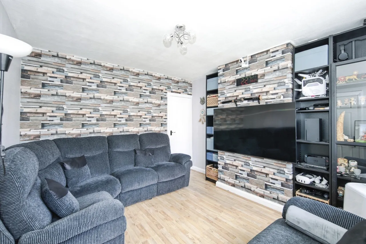 Barton Road, Nuneaton, Warwickshire, CV10, photo 2