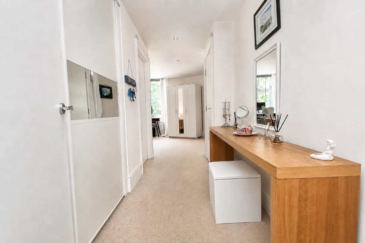 2b Pegwell Road, Ramsgate, Kent, CT11 0GD, photo 11