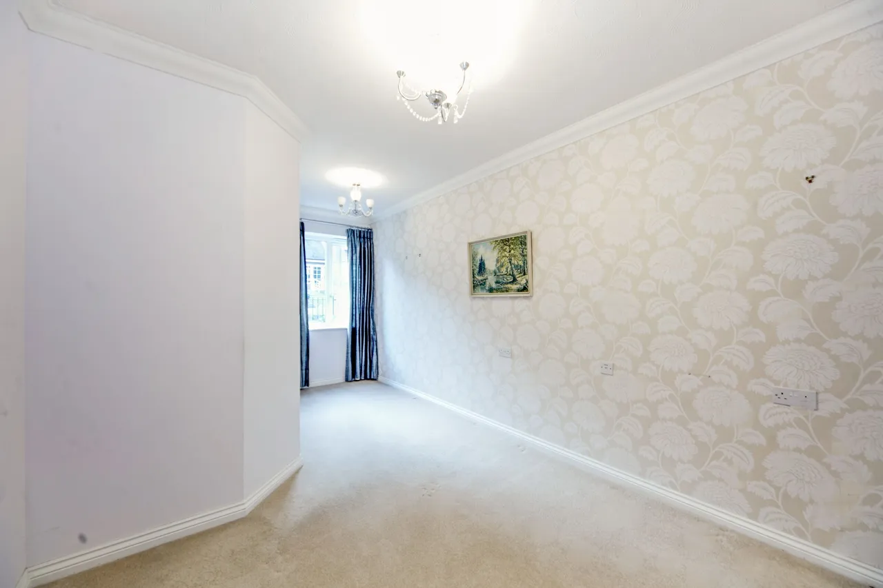 Caterham Lodge, 2 Stafford Road, Caterham, Surrey, CR3, photo 9