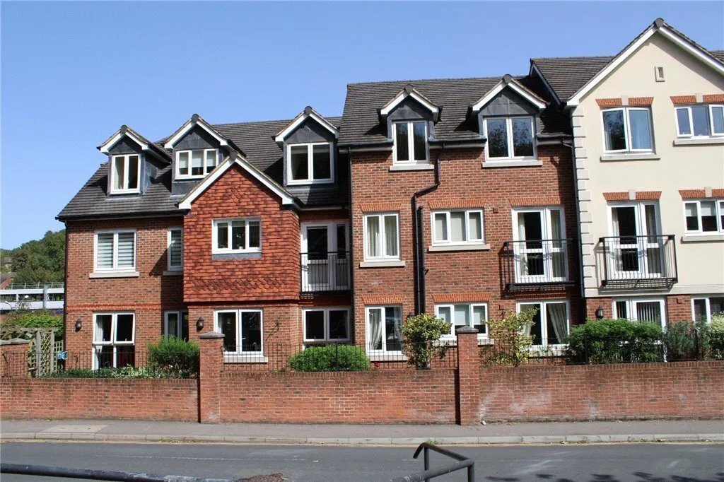 1 bed flat for sale — Caterham Lodge, 2 Stafford Road, Caterham, Surrey, CR3