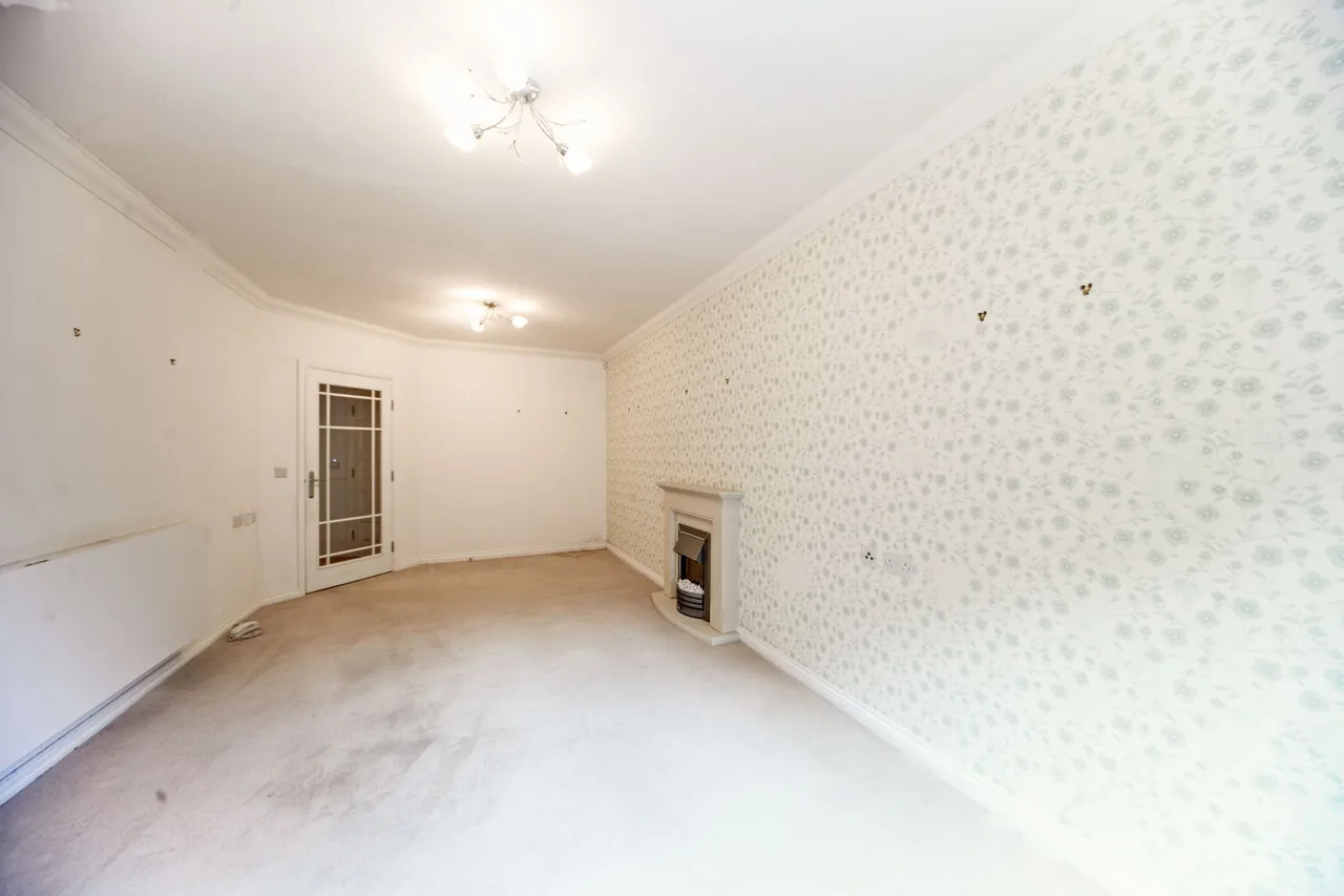 Caterham Lodge, 2 Stafford Road, Caterham, Surrey, CR3, photo 11
