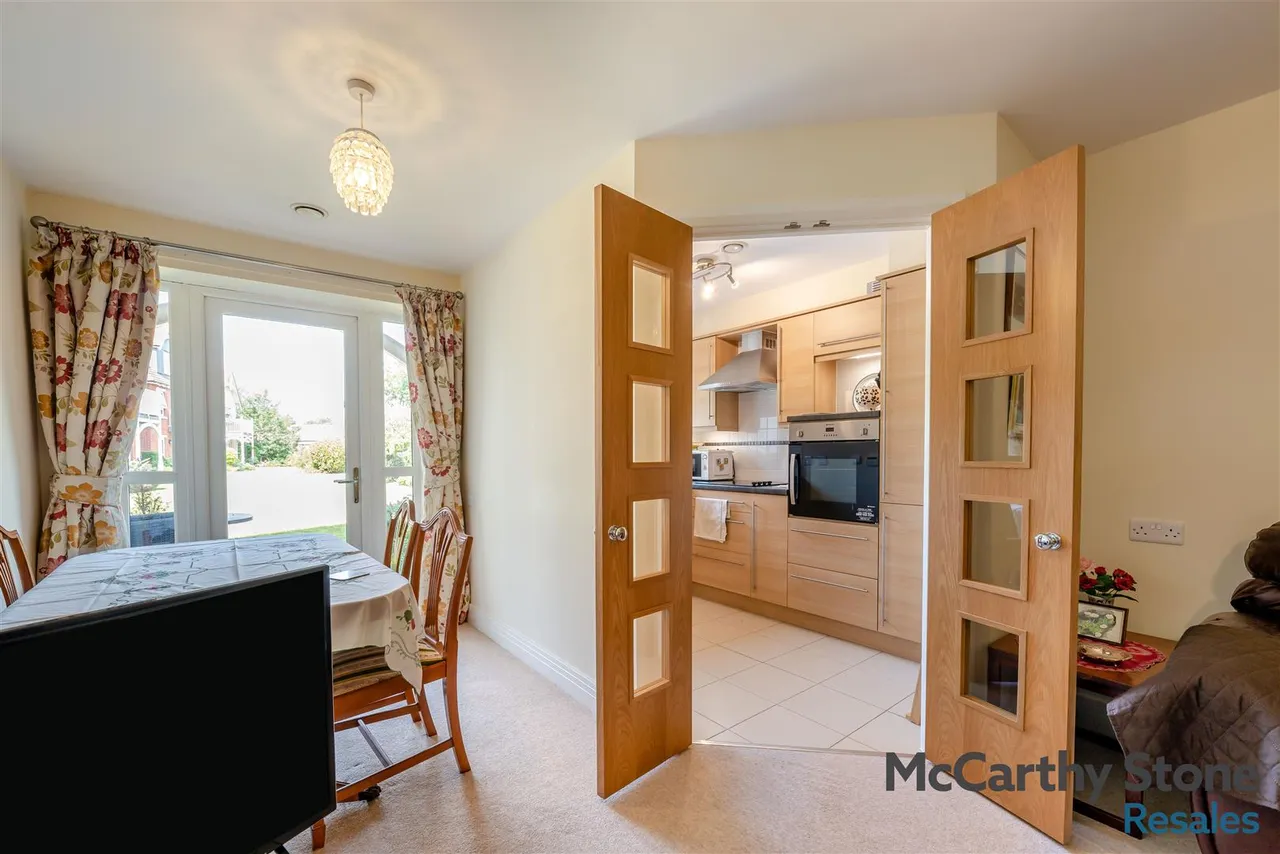 Hanbury Road, Droitwich, WR9, photo 7