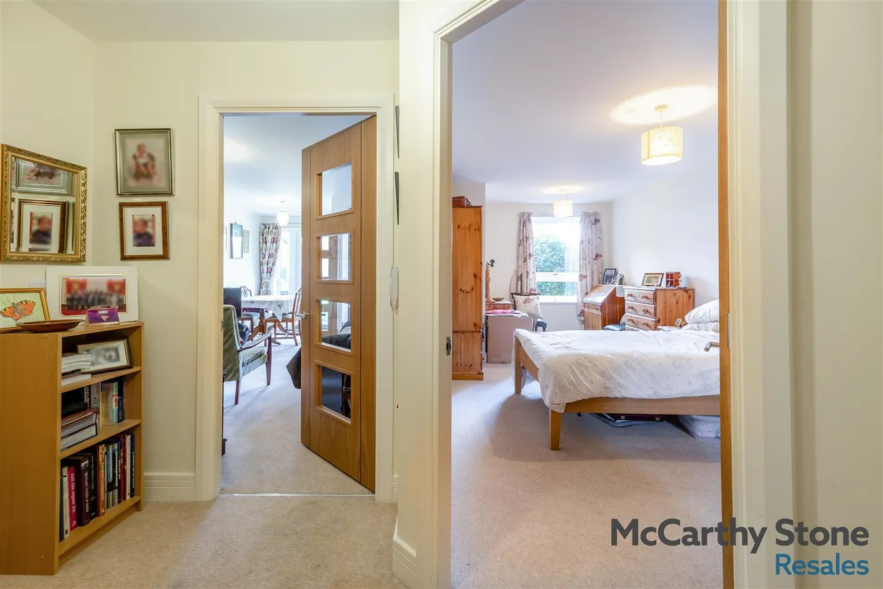 Hanbury Road, Droitwich, WR9, photo 13
