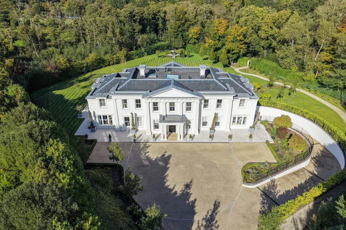 7 bed house for sale, East Drive, Wentworth, GU25